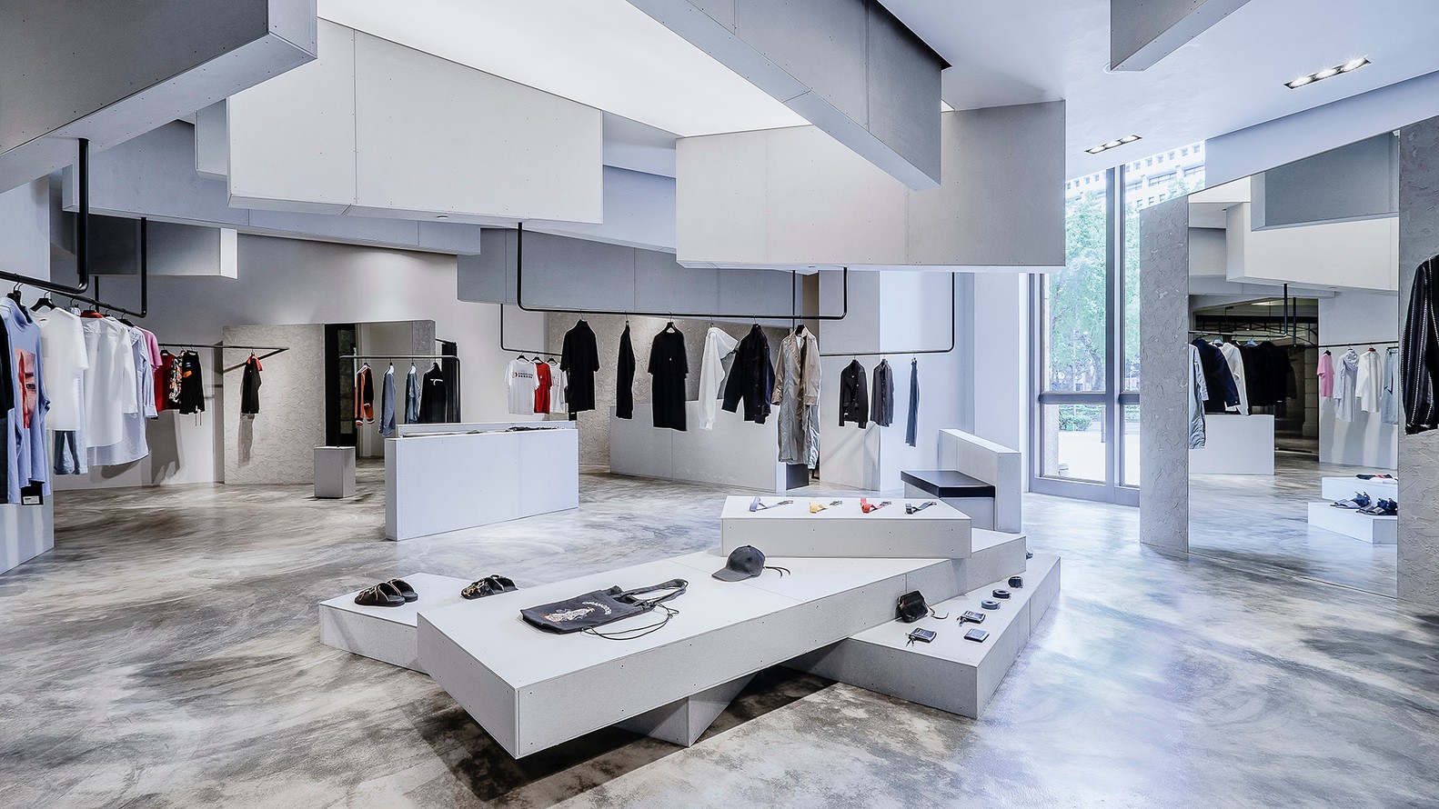 在南宁服装店装修前需要办理的手续有哪些？